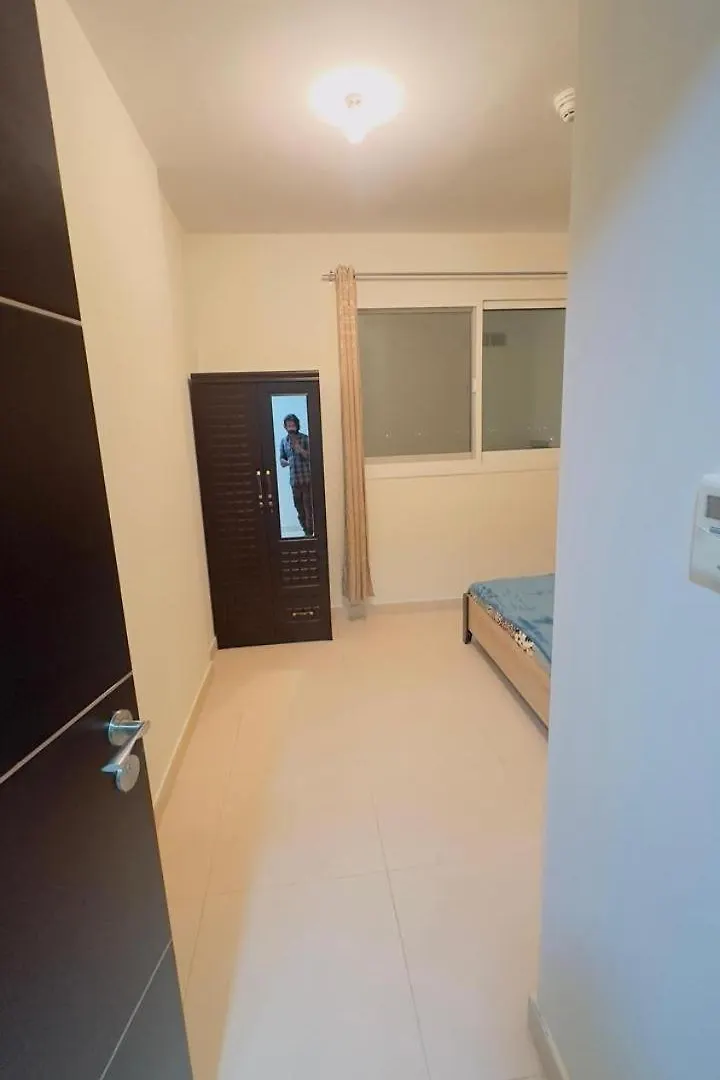 Furnished Room Available For Rent In New Shahama For Short Stay アブダビ アラブ首長国連邦